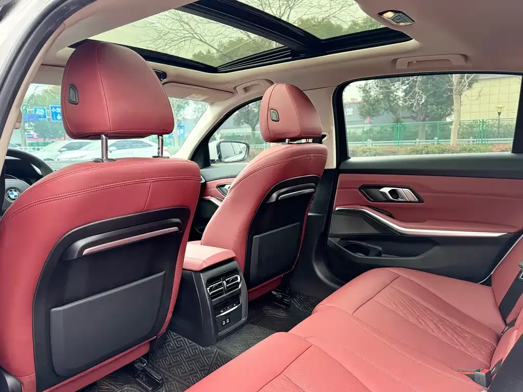 BMW 3 Series 2022 из CN, фото 6