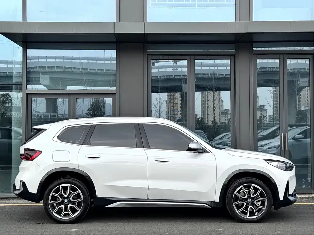 BMW X1 2024 из CN, фото 10