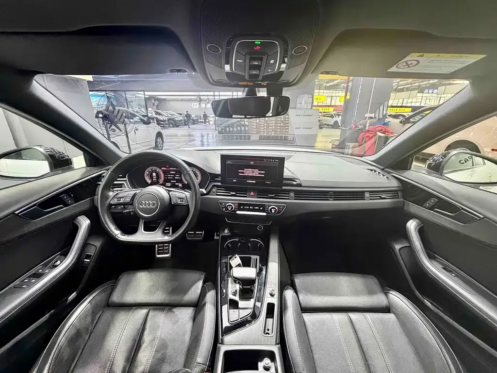 Audi A4L 2023 из CN, фото 7