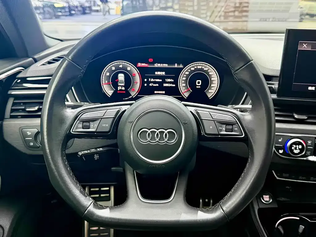 Audi A4L 2023 из CN, фото 8