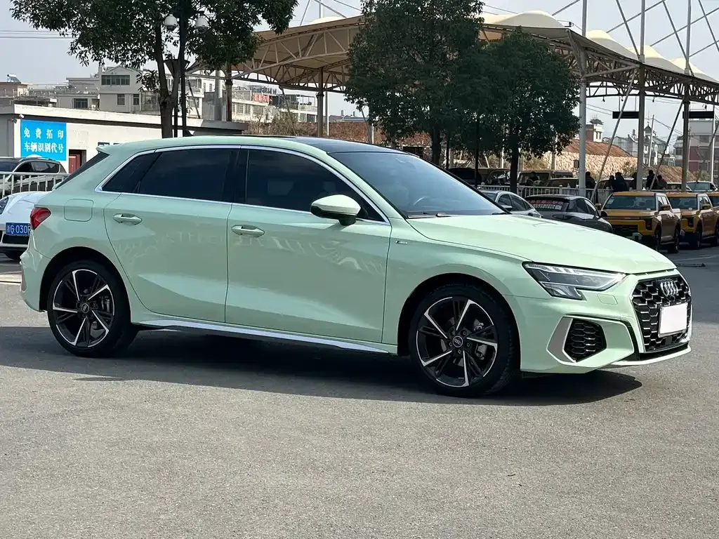 Audi A3 2023 из CN, фото 10