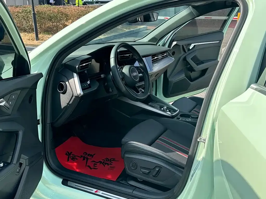 Audi A3 2023 из CN, фото 7