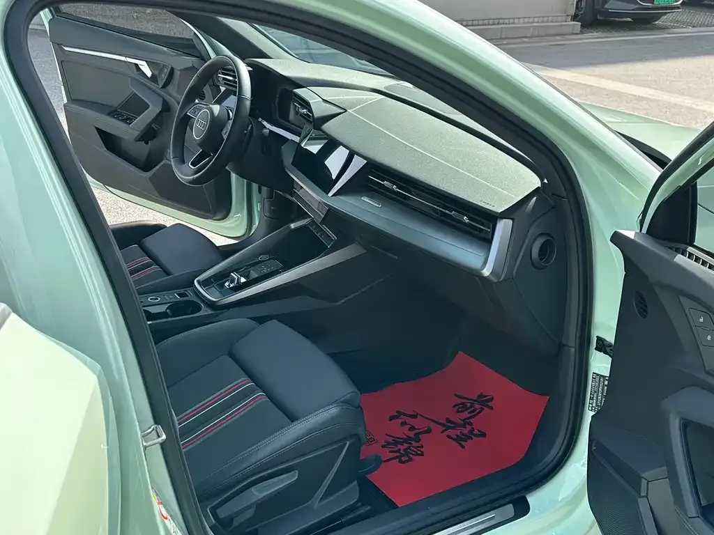 Audi A3 2023 из CN, фото 6
