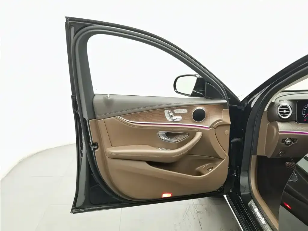 Mercedes-Benz E-Class 2022 из CN, фото 7