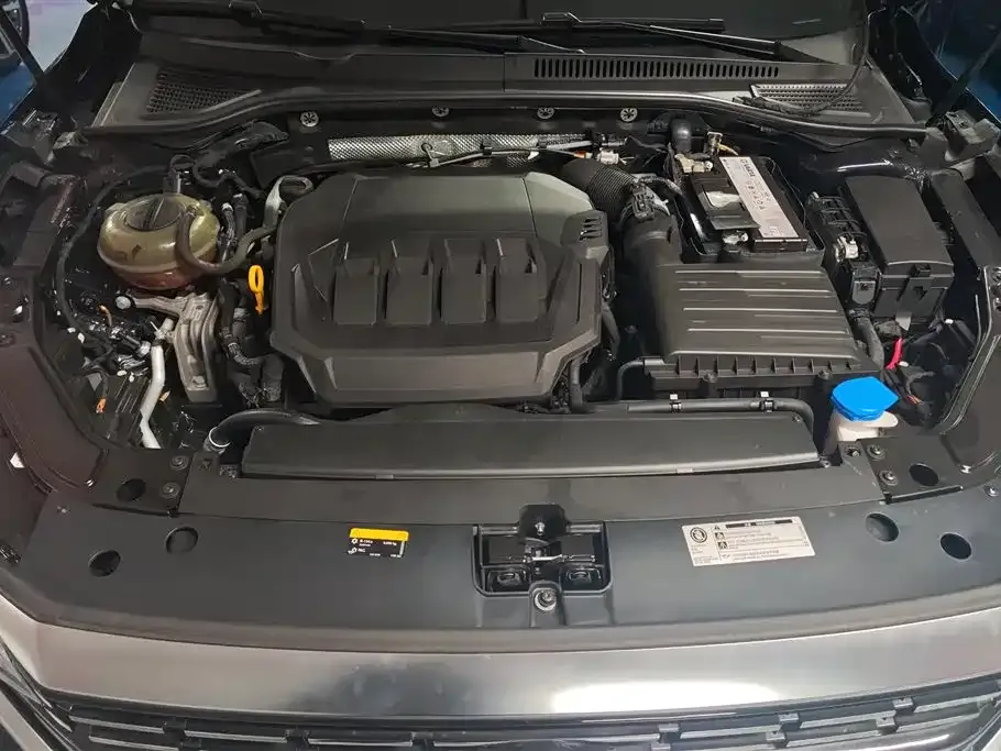 Volkswagen Passat 2022 из CN, фото 2