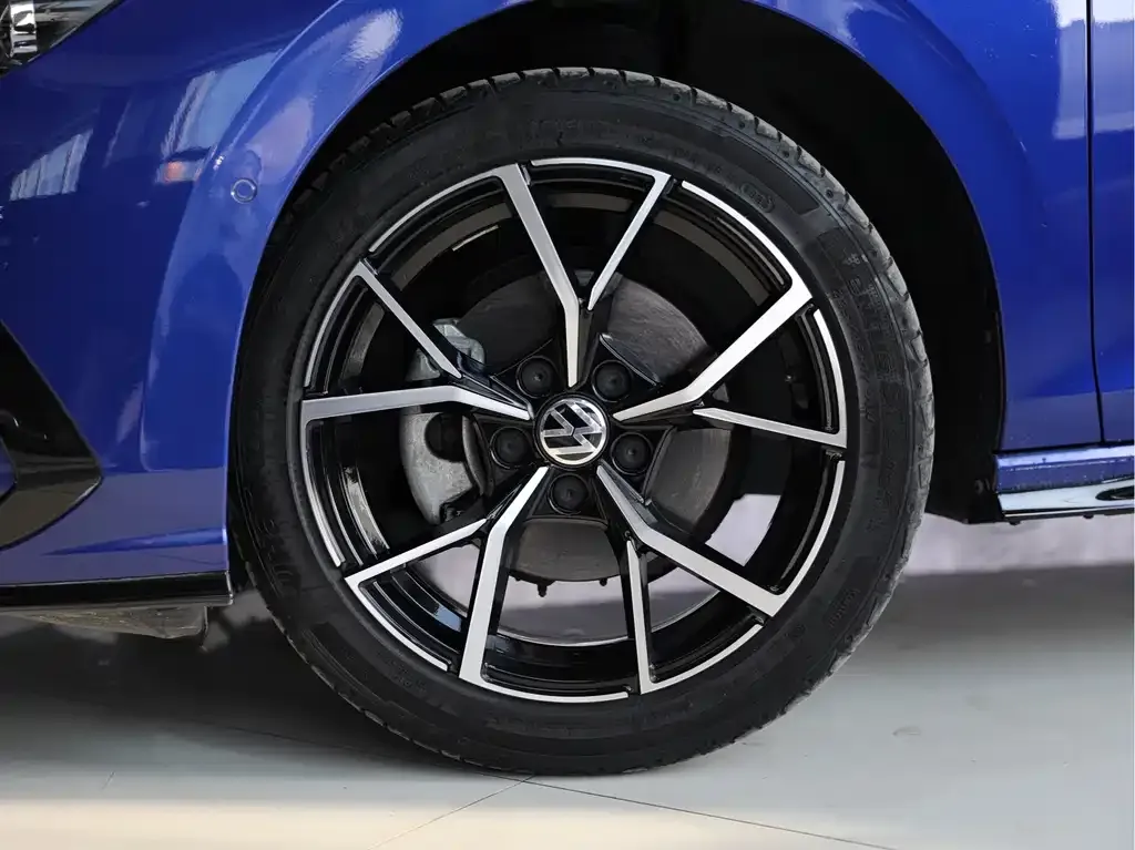 Volkswagen Golf 2022 из CN, фото 10