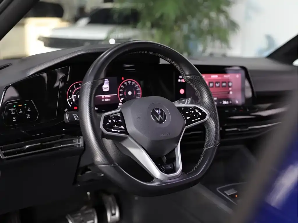 Volkswagen Golf 2022 из CN, фото 3