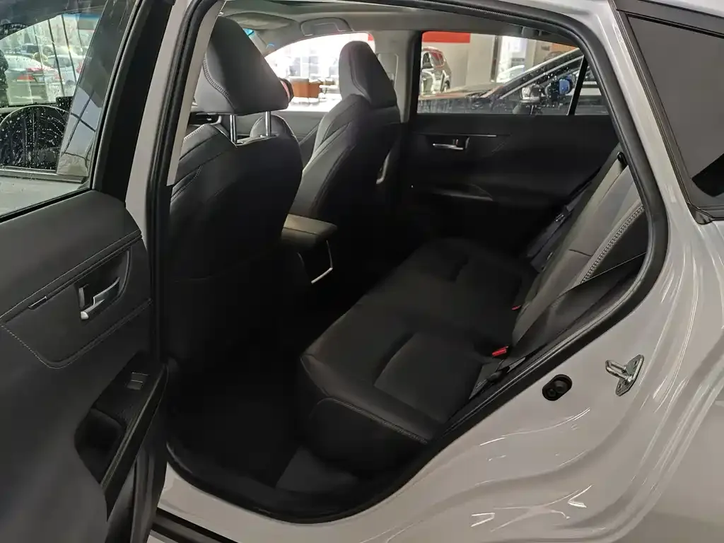 Toyota Venza 2024 из CN, фото 4