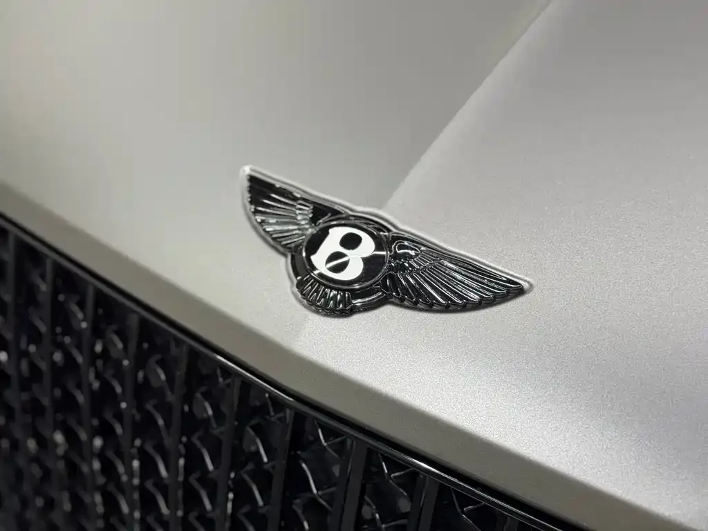 Bentley Bentayga 2022 из CN, фото 2