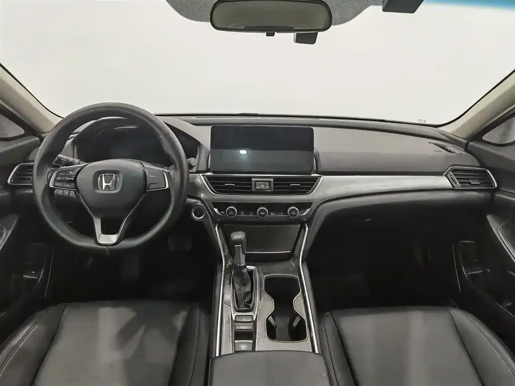 Honda Accord — фото 6