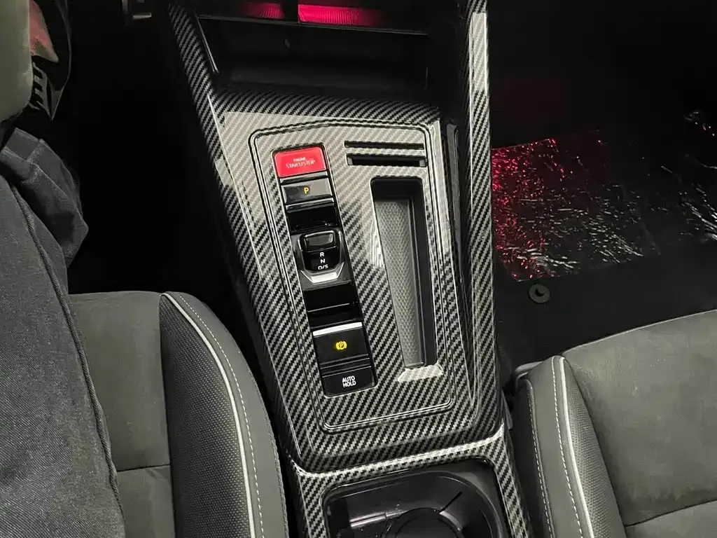 Volkswagen Golf 2022 из CN, фото 10