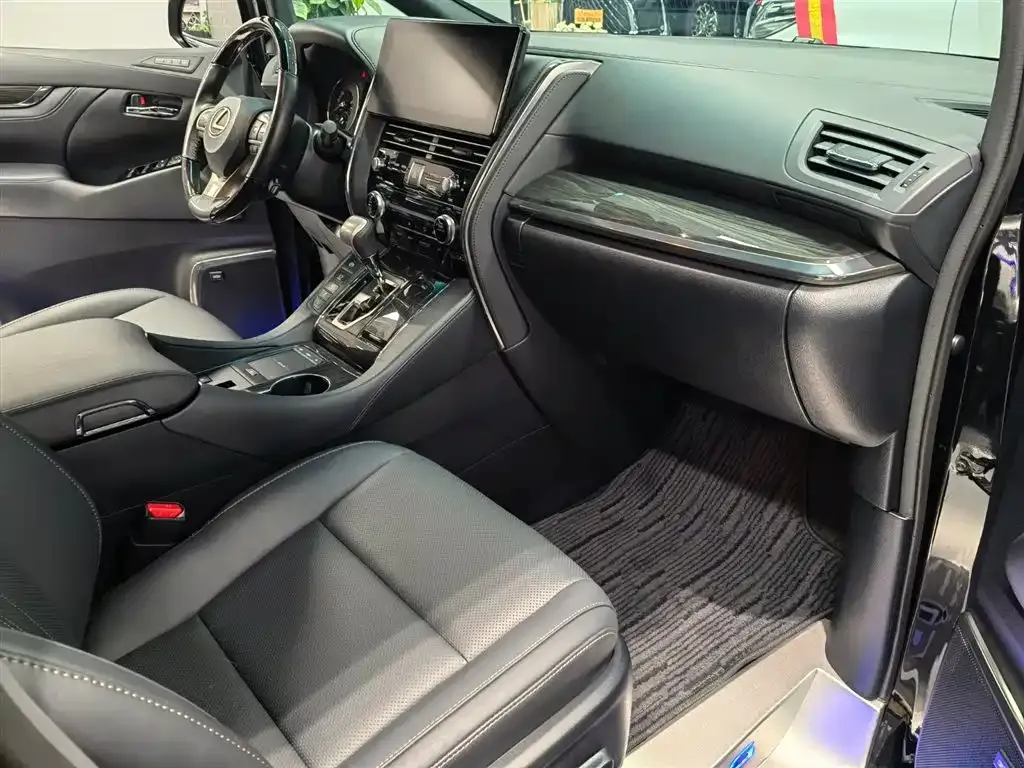 Lexus LM 2024 из CN, фото 6