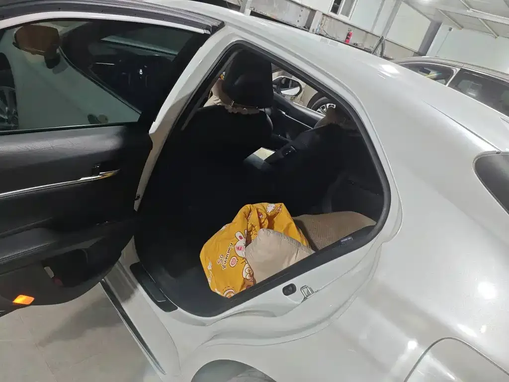 Toyota Camry 2023 из CN, фото 8