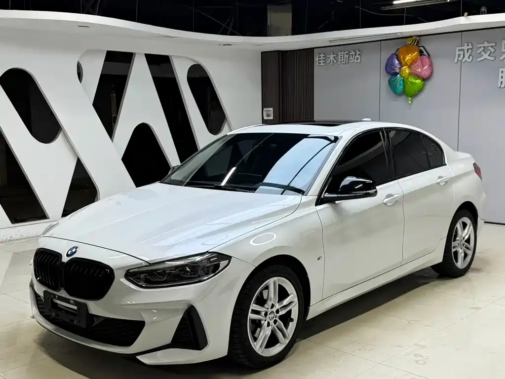BMW 1 Series — фото 1