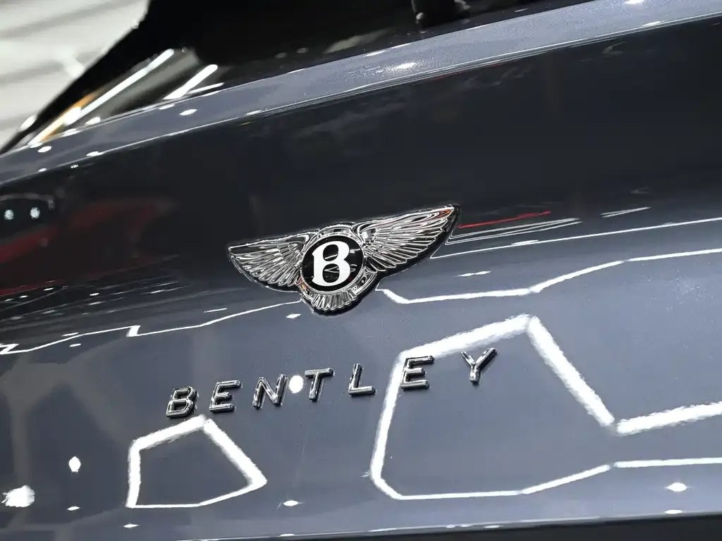 Bentley Bentayga — фото 7