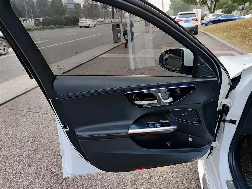 Mercedes-Benz C-Class 2023 из CN, фото 4