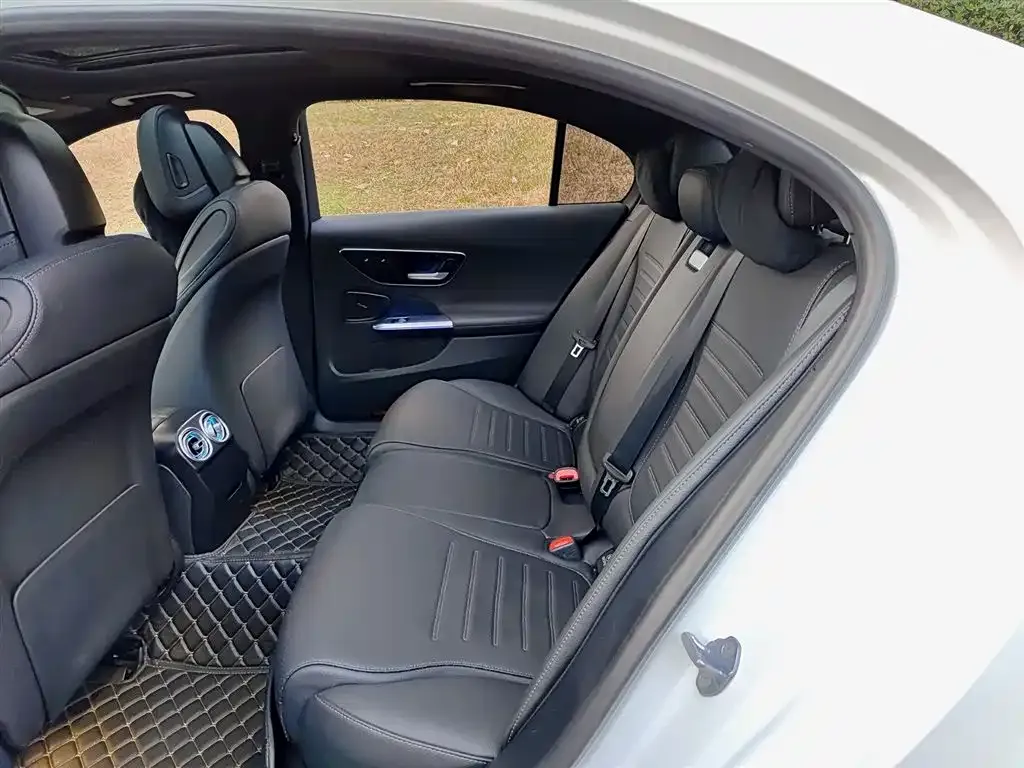 Mercedes-Benz C-Class 2023 из CN, фото 3