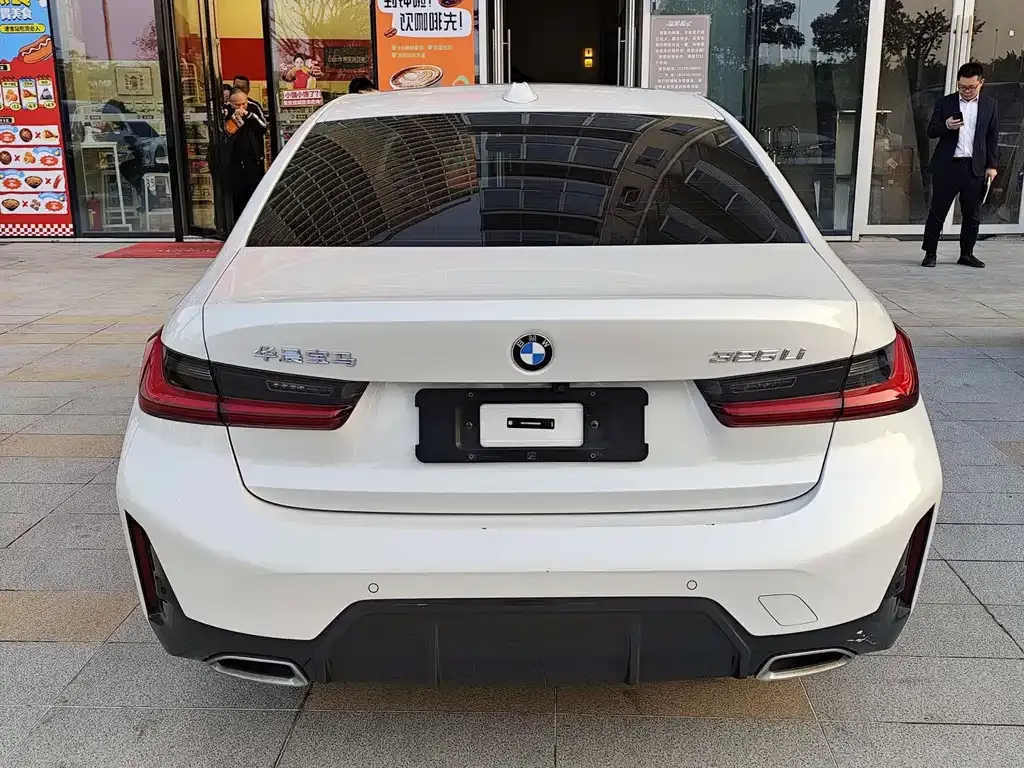 BMW 3 Series 2024 из CN, фото 7