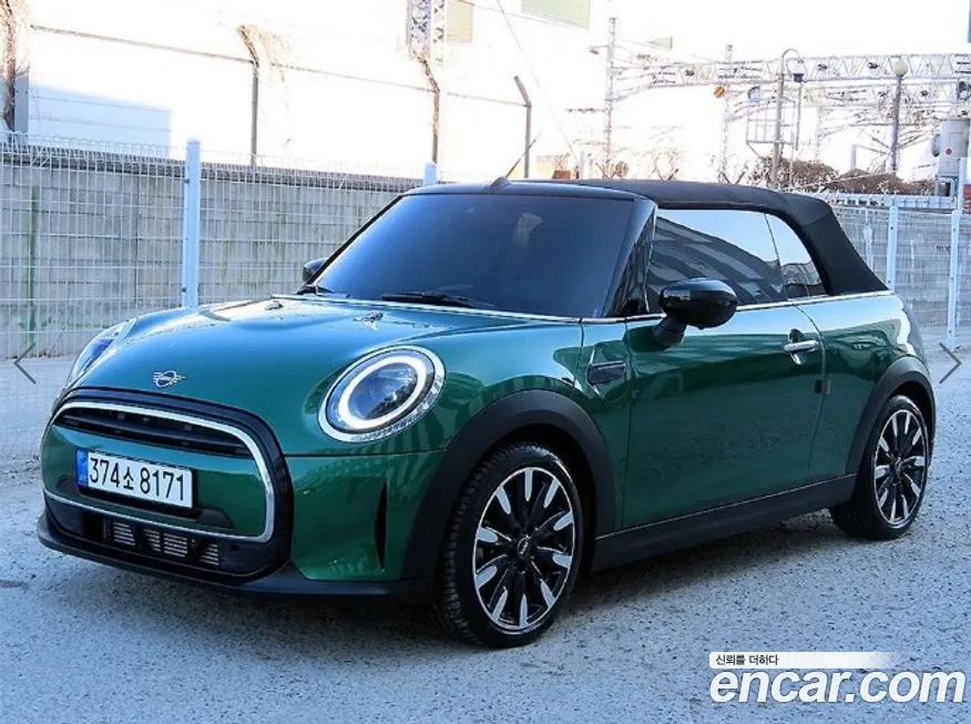 Mini Cooper Convertible 2022 из KR, фото 2