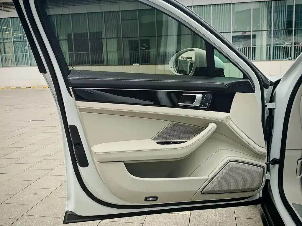 Porsche Panamera 2023 из CN, фото 10
