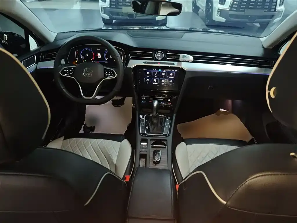 Volkswagen Magotan 2024 из CN, фото 10