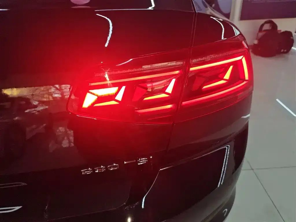 Volkswagen Magotan 2024 из CN, фото 7