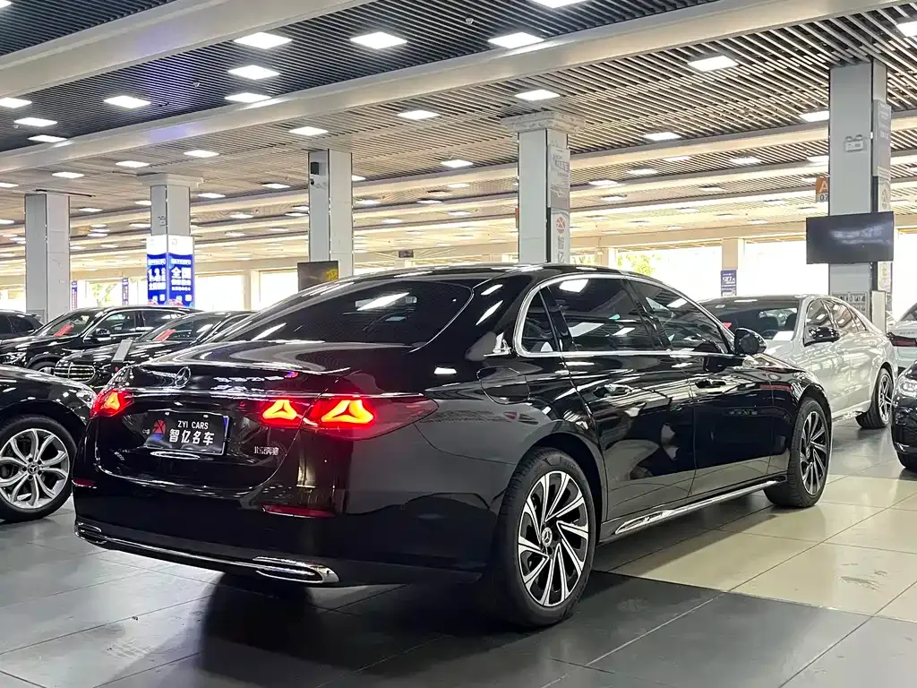 Mercedes-Benz E-Class 2024 из CN, фото 6