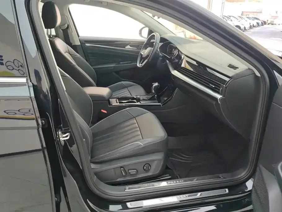 Volkswagen Passat 2023 из CN, фото 8