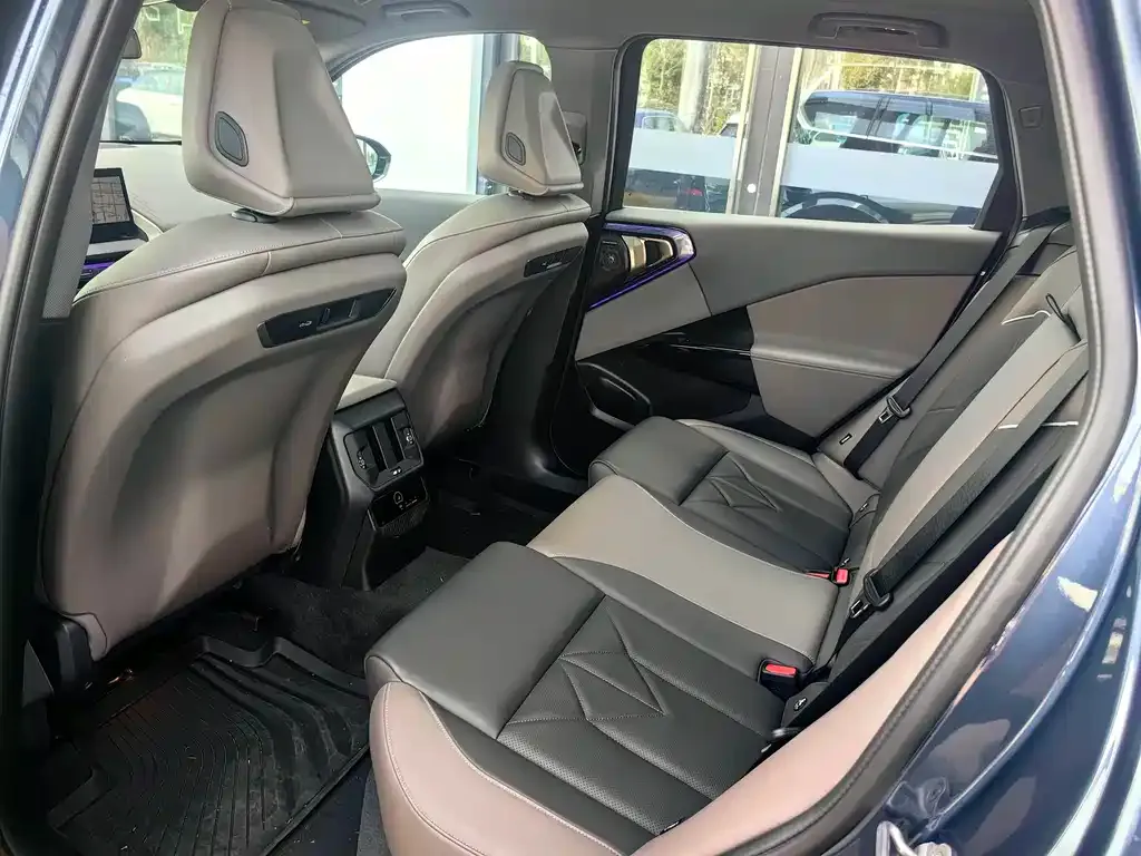 BMW X3 2025 из CN, фото 3