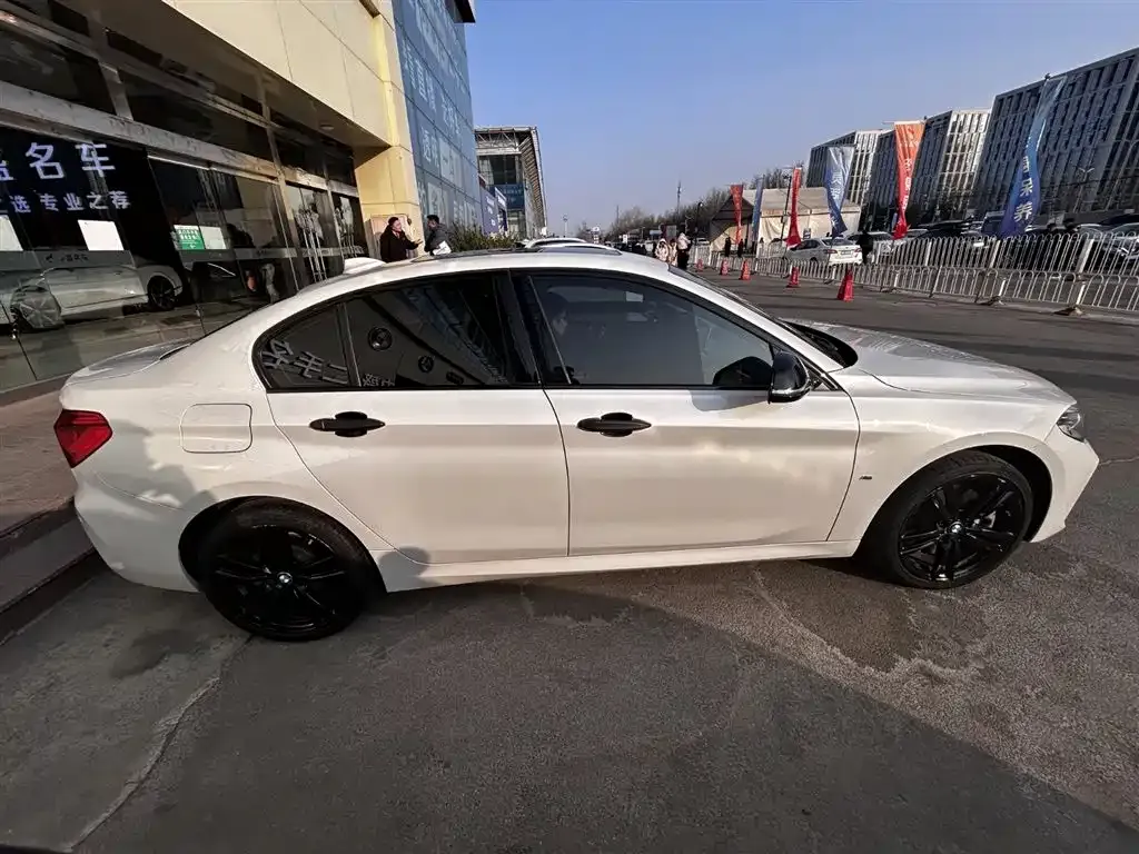 BMW 1 Series 2022 из CN, фото 4