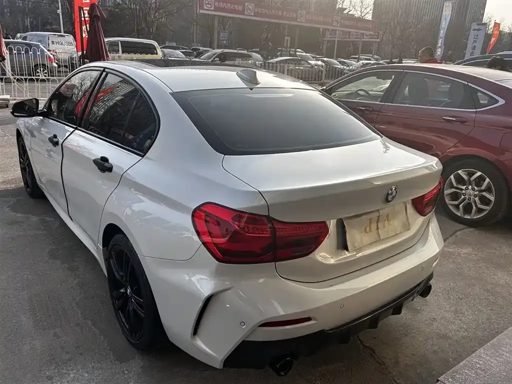 BMW 1 Series 2022 из CN, фото 9