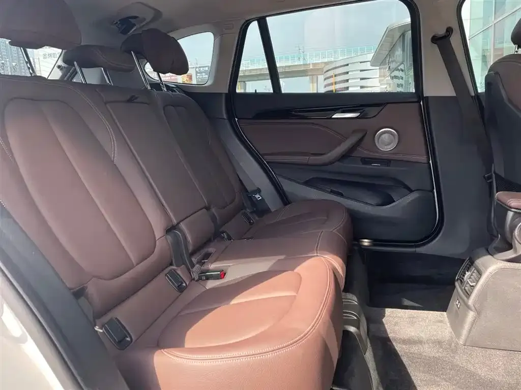 BMW X1 2022 из CN, фото 2