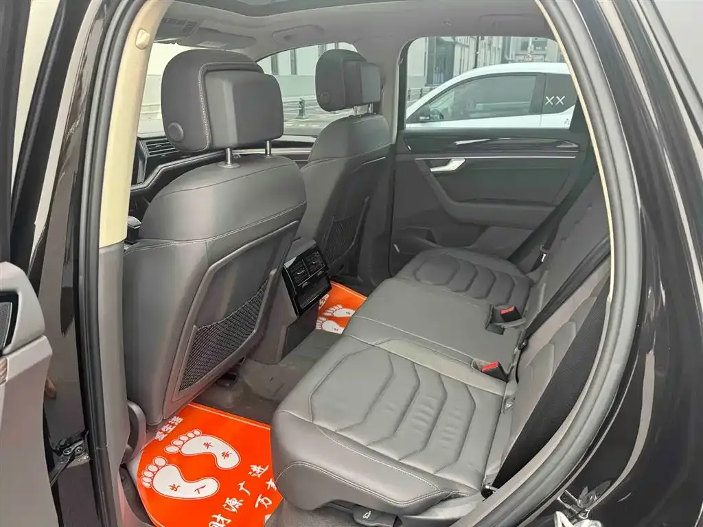 Volkswagen Touareg 2022 из CN, фото 4