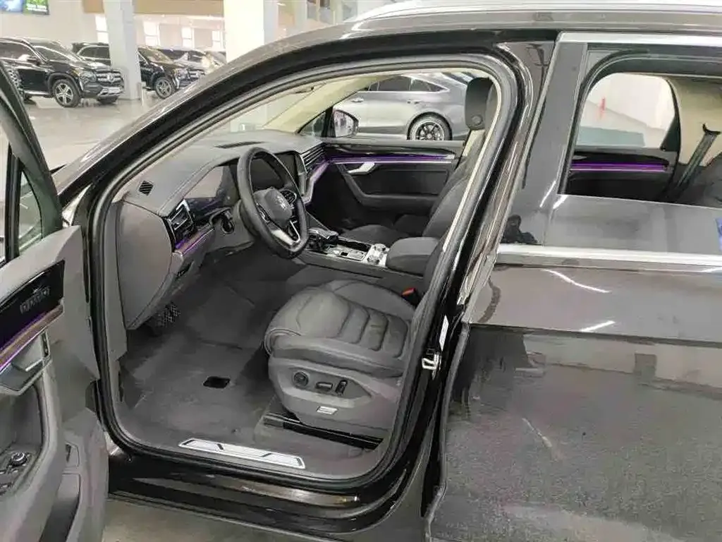 Volkswagen Touareg 2022 из CN, фото 5