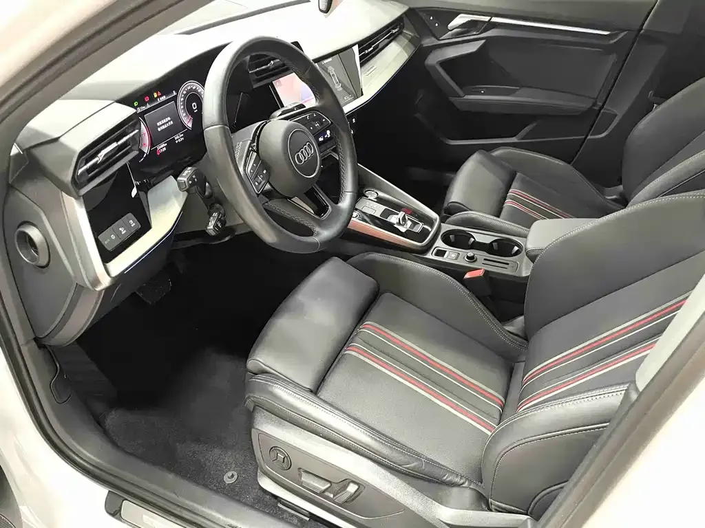 Audi A3 2022 из CN, фото 6