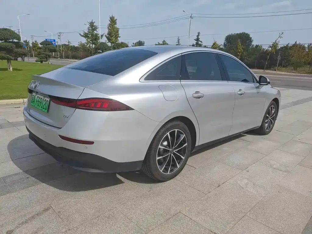 Roewe D7 2025 из CN, фото 9