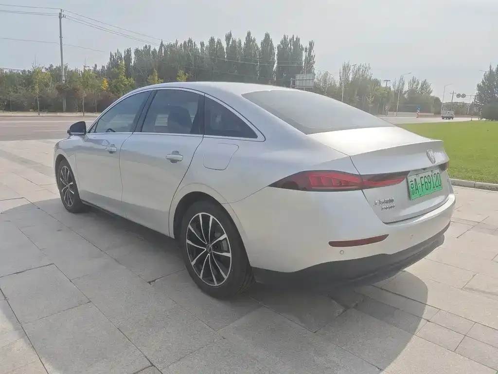 Roewe D7 2025 из CN, фото 8
