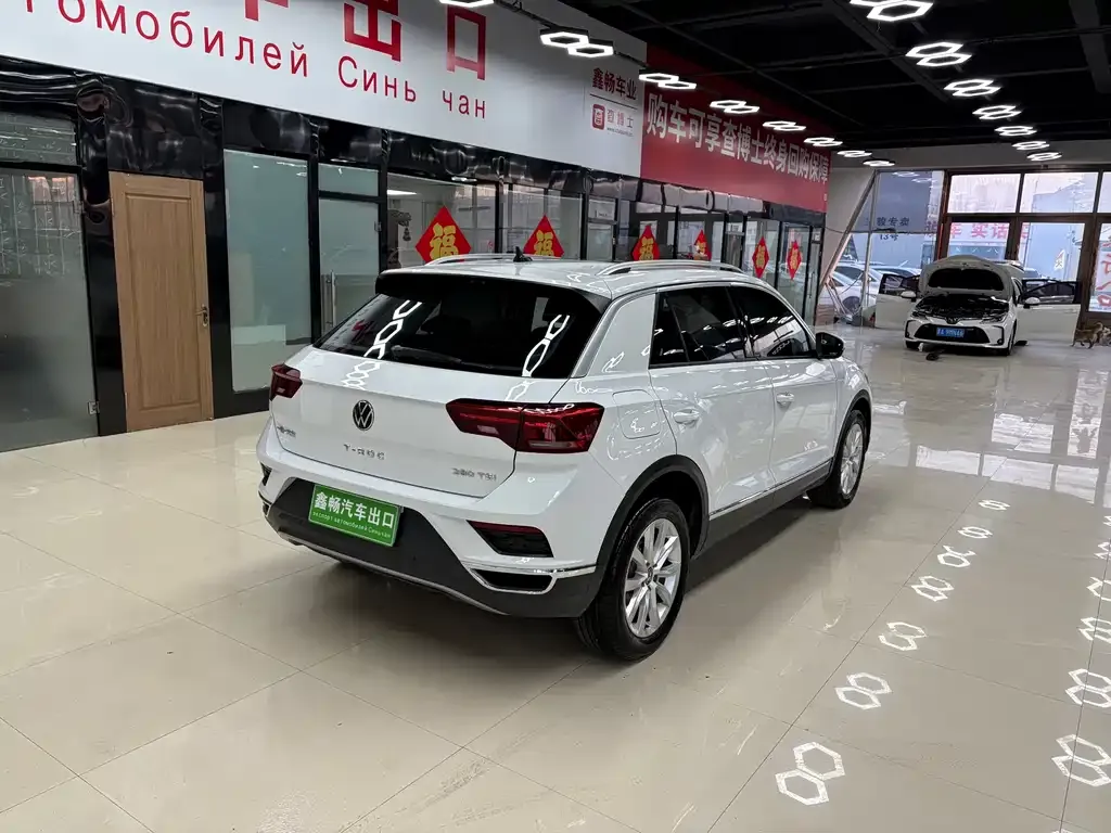 Volkswagen T-Roc 2023 из CN, фото 5