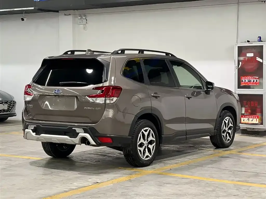 Subaru Forester 2022 из CN, фото 6