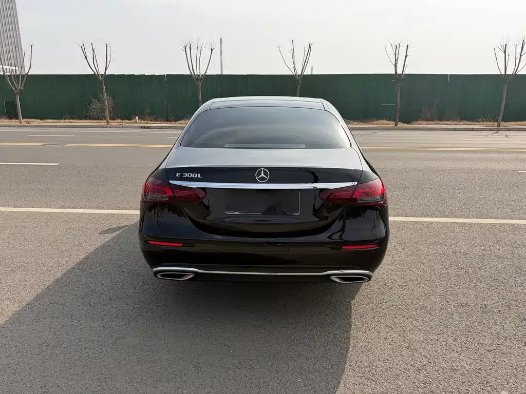 Mercedes-Benz E-Class 2023 из CN, фото 8