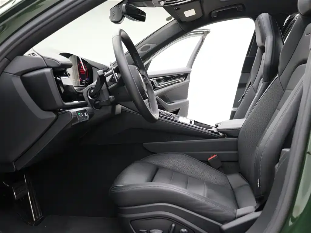 Porsche Panamera 2025 из CN, фото 7