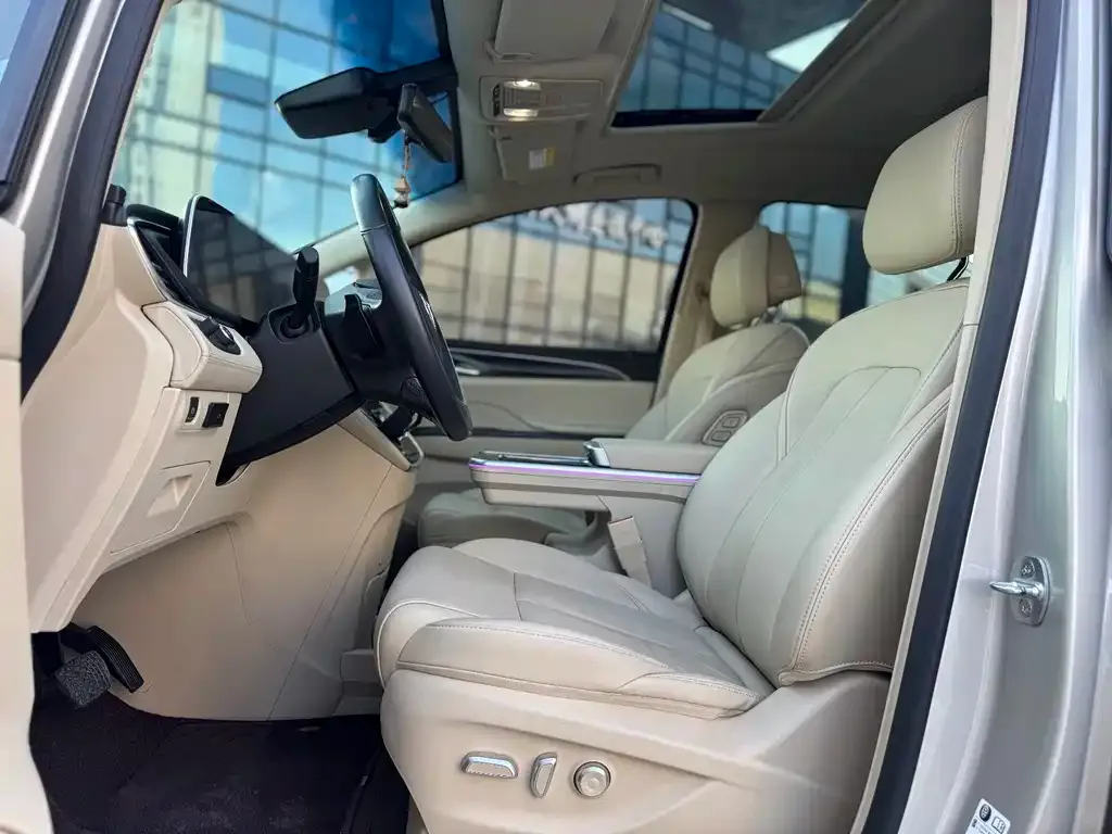 Buick GL8 2023 из CN, фото 4