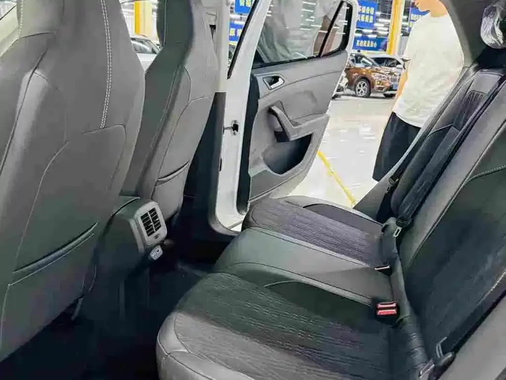 Volkswagen T-Cross 2023 из CN, фото 7