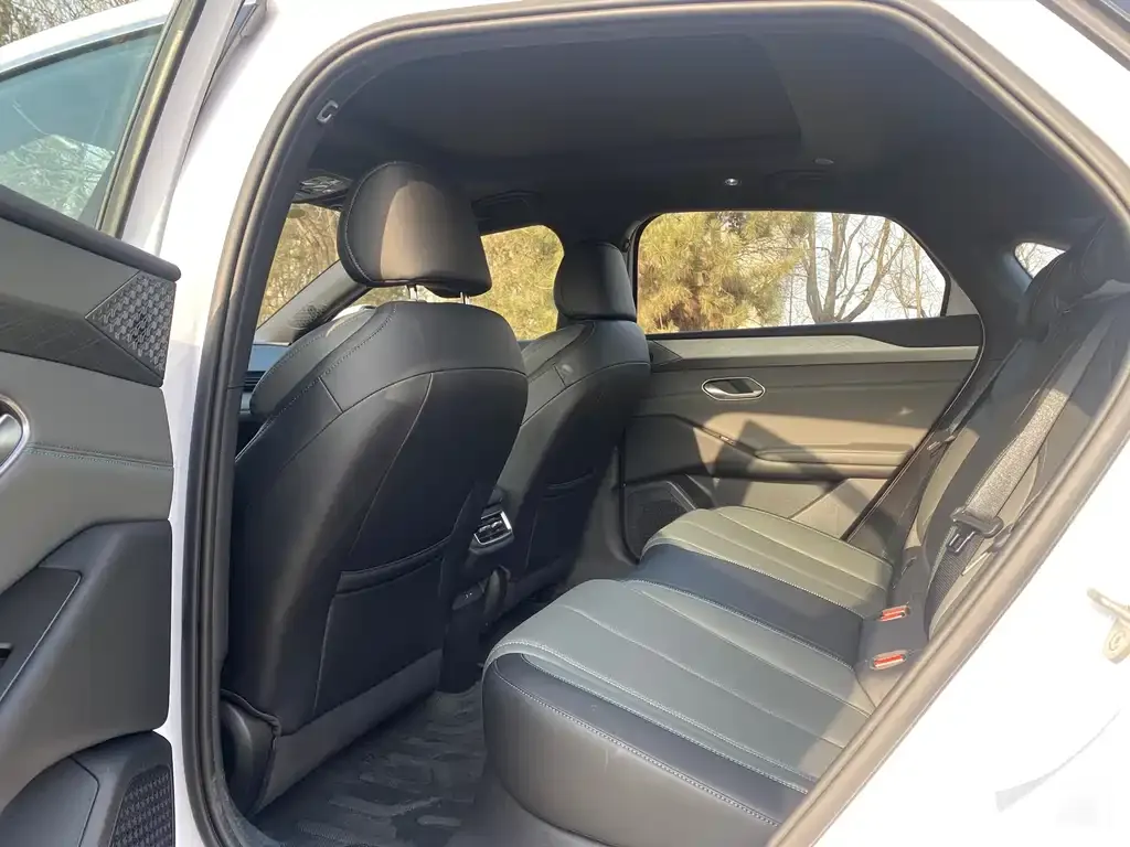 BYD Qin L 2025 из CN, фото 3