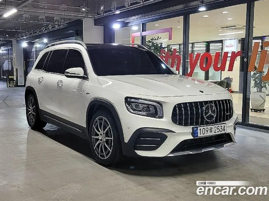 Mercedes-Benz GLB-Class — фото 1