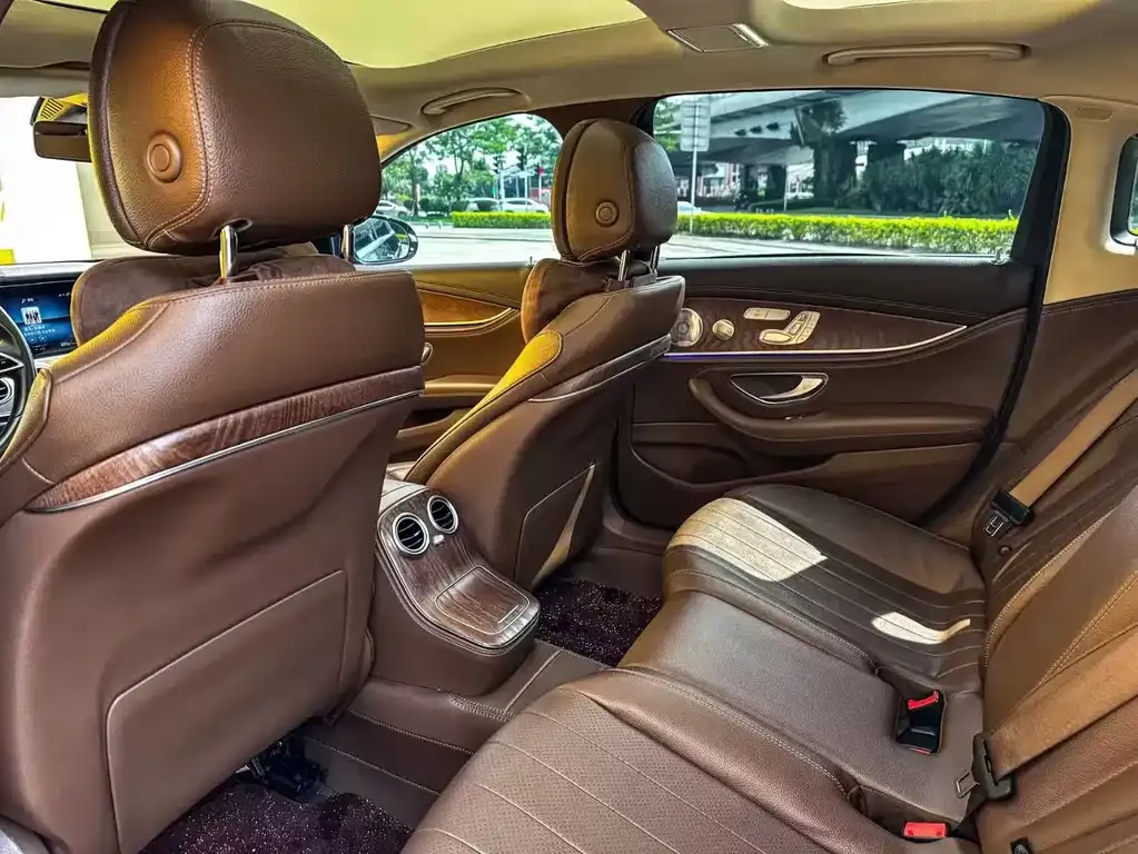 Mercedes-Benz E-Class 2023 из CN, фото 6