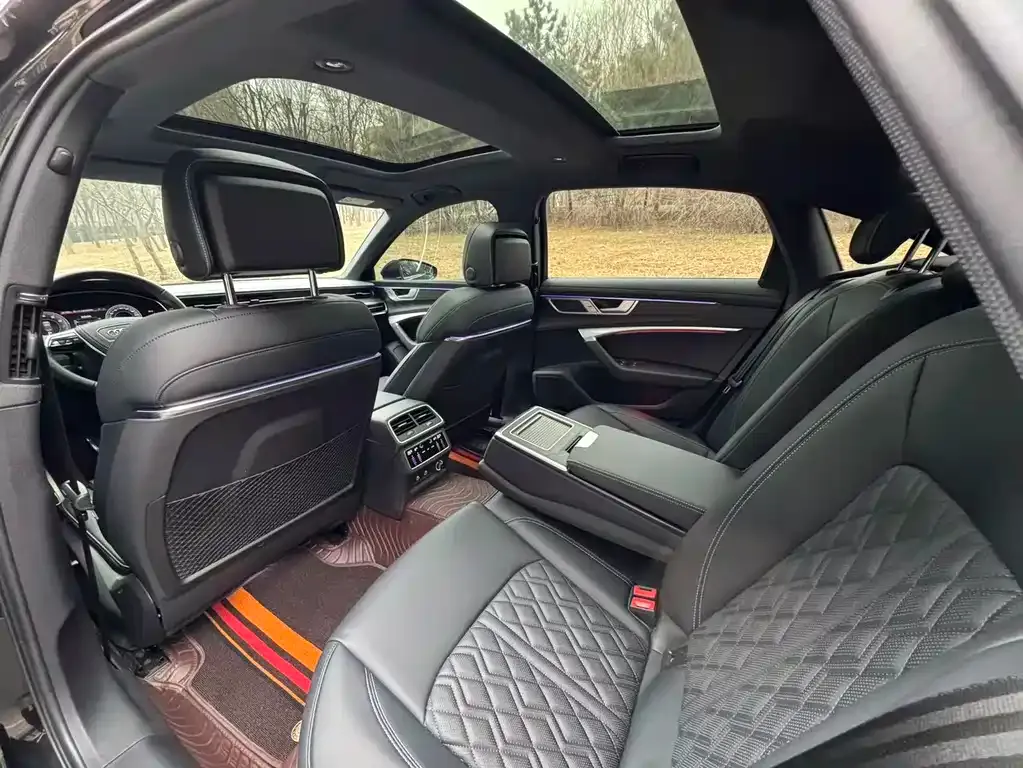 Audi A6L 2025 из CN, фото 4