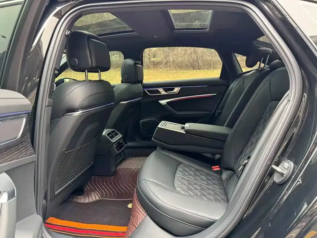 Audi A6L 2025 из CN, фото 3