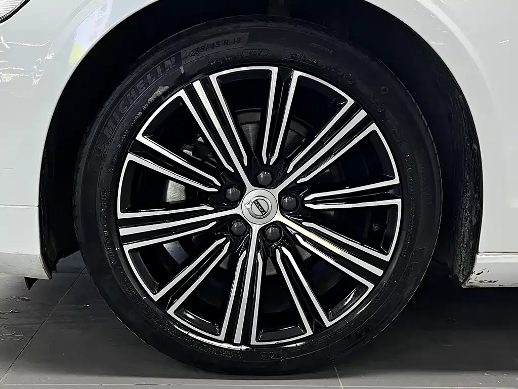 Volvo S60 2021 из CN, фото 5
