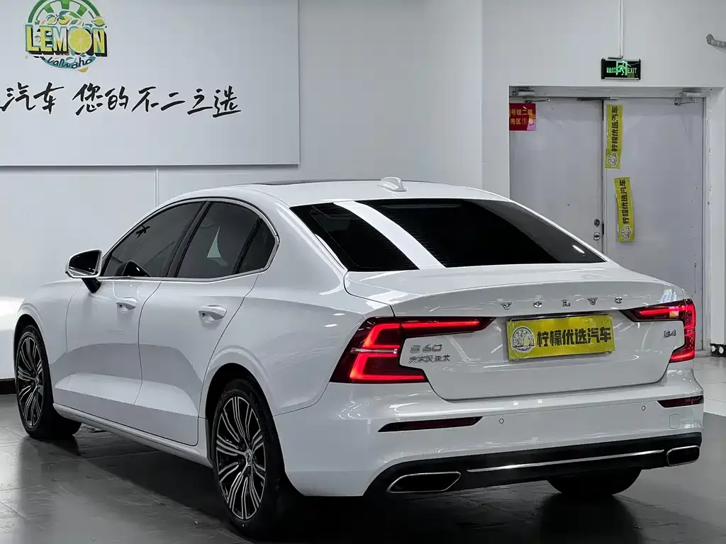 Volvo S60 2021 из CN, фото 10